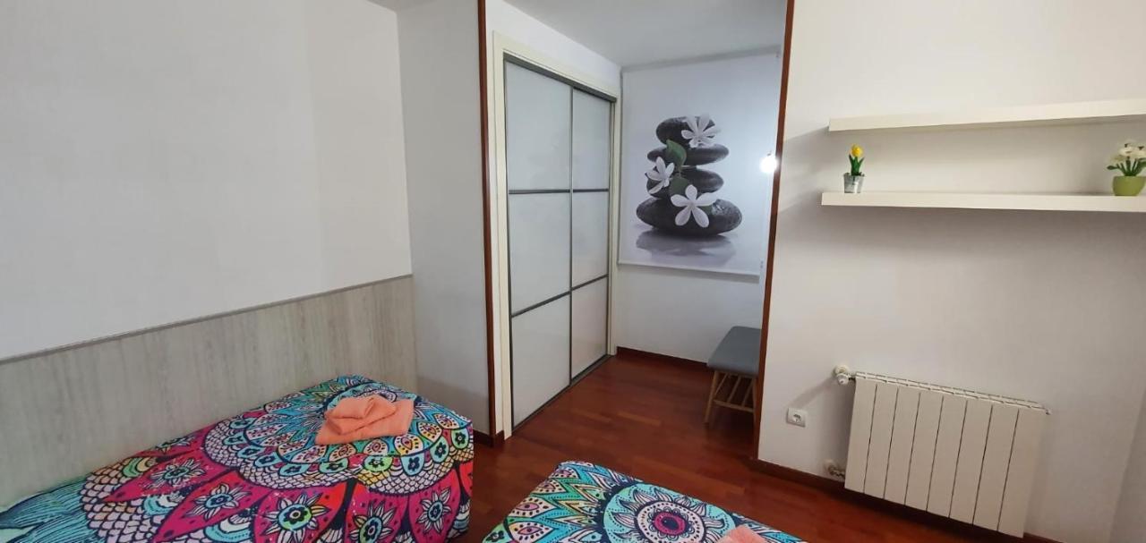 Apartamento Vilallonga Figueres  Luaran gambar