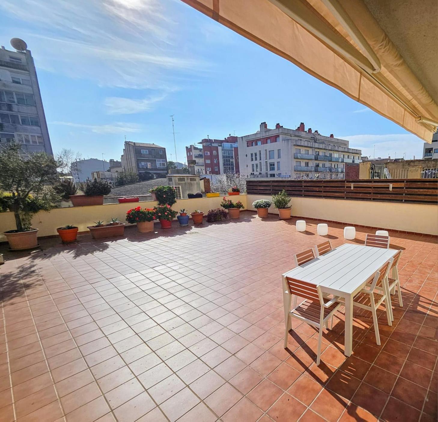Apartamento Vilallonga Figueres  Luaran gambar