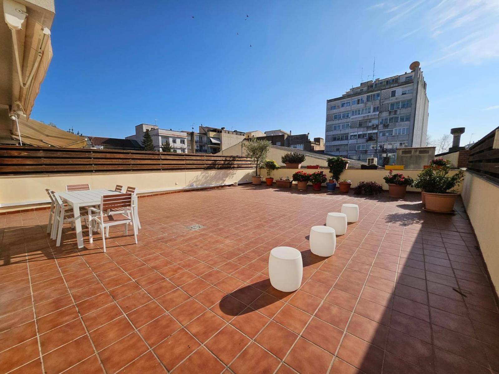 Apartamento Vilallonga Figueres  Luaran gambar