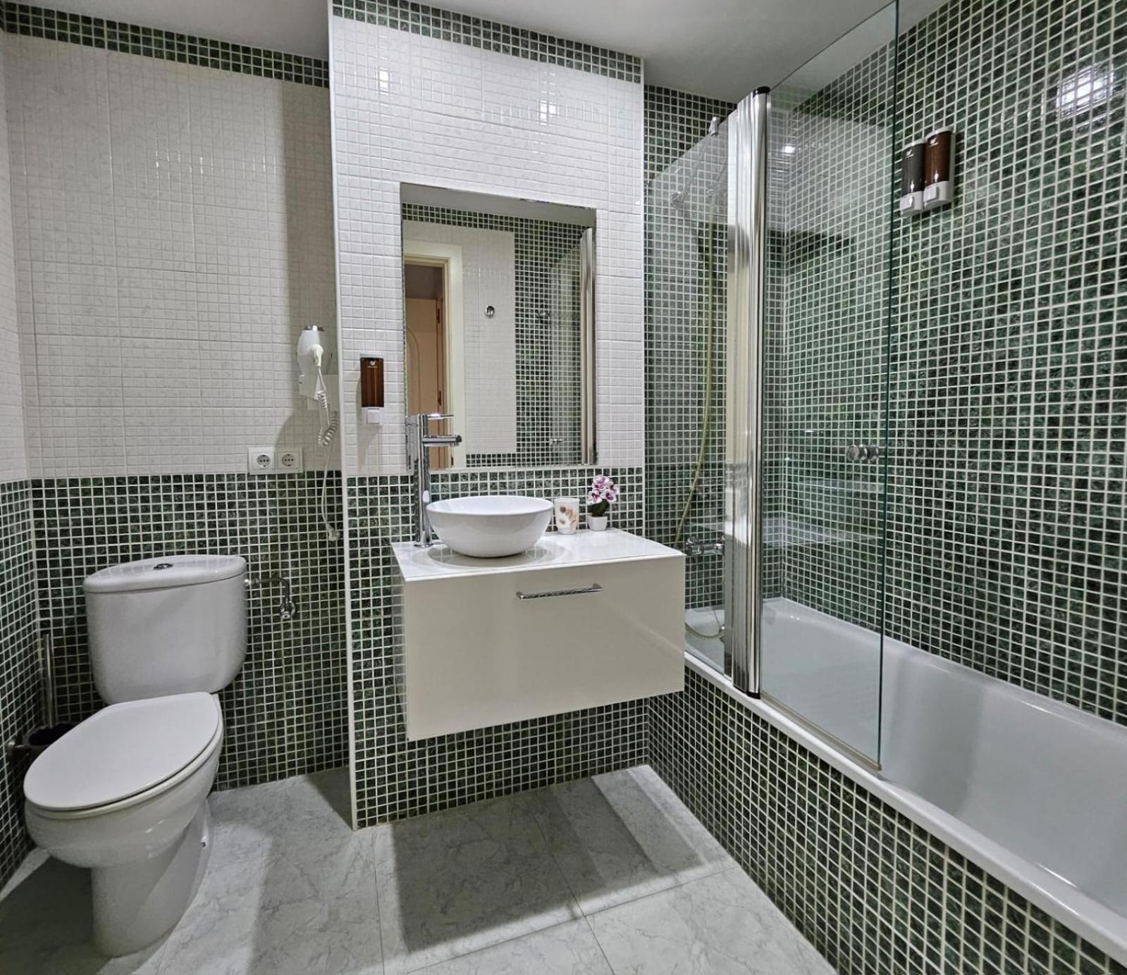Apartamento Vilallonga Figueres  Luaran gambar