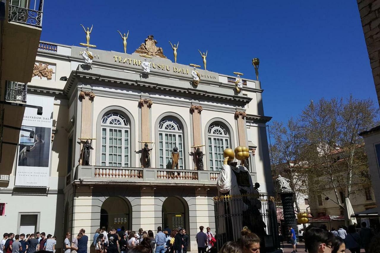 Apartamento Vilallonga Figueres  Luaran gambar